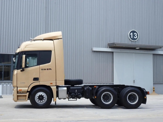 8.2tons Capacity 340HP Weichai Engine 4X2 Tractor Truck with Air Suspension Driver's Seat
