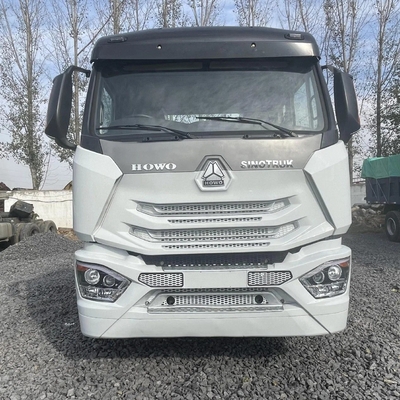 Sinotruk HOWO Tractor Truck and Customizable with ECE Certification