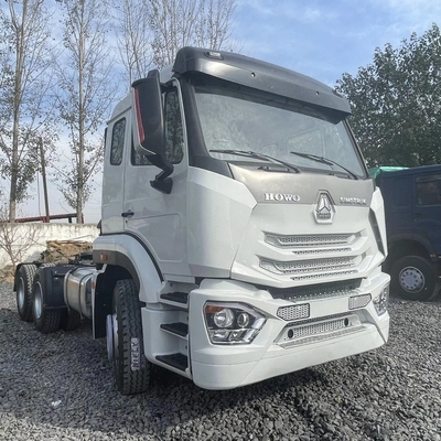 Sinotruk HOWO Tractor Truck and Customizable with ECE Certification
