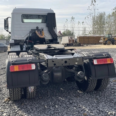 Sinotruk HOWO Tractor Truck and Customizable with ECE Certification