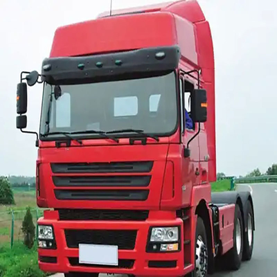 Chinese Chenglong H7 4X2 Tractor Truck with 8.2tons Load Capacity and GCC Certification