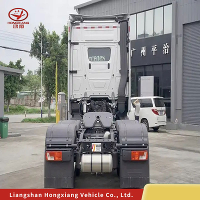 Sinotruck HOWO Tractor Head Truck with 6×4 Drive Wheel and Customization