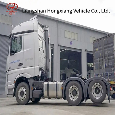 GCC Certified 8.2tons Shacman Tractor Head Truck for Heavy Duty and Transportation