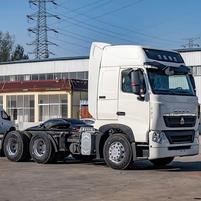 Customization 8.2tons Euro5euro6 HOWO T7 CNG Tractor Trucks for in Chinese Factories