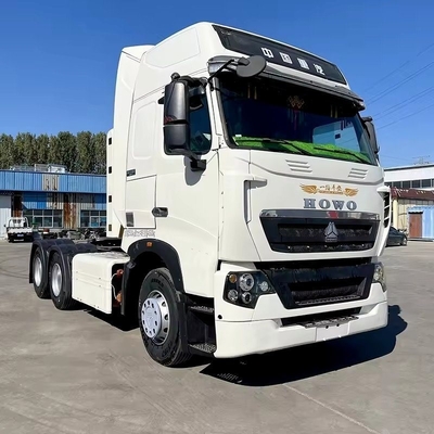 Sinotruk CNG HOWO T7 6X4 Tractor Truck Head Best for Logistics Transportation Segment