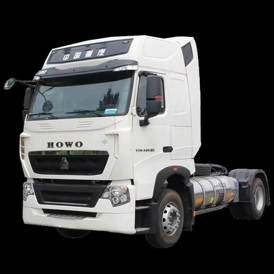 Sinotruk CNG HOWO T7 6X4 Tractor Truck Head Best for Logistics Transportation Segment
