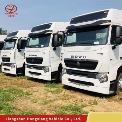 Hot HOWO T7 6X4 Methane Tractor Truck Engine Capacity＞8L and 1 Year After-sales Service