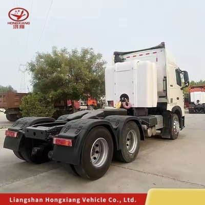Hot HOWO T7 6X4 Methane Tractor Truck Engine Capacity＞8L and 1 Year After-sales Service