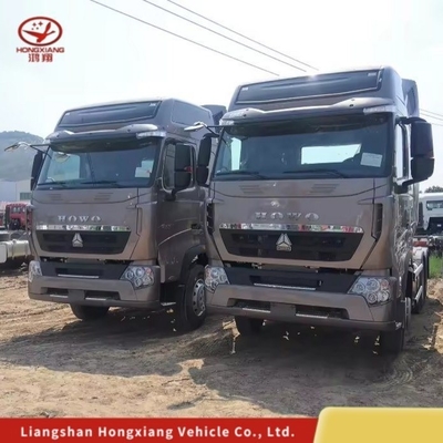 Hot HOWO T7 6X4 Methane Tractor Truck Engine Capacity＞8L and 1 Year After-sales Service