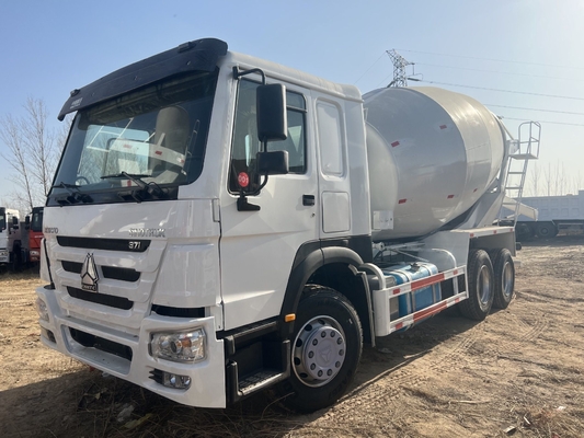 6x4 Drive Mode Self Loading Concrete Mixer Truck with Pump at Best 12.00r22.5 Tires