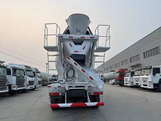 6x4 Drive Mode Self Loading Concrete Mixer Truck with Pump at Best 12.00r22.5 Tires