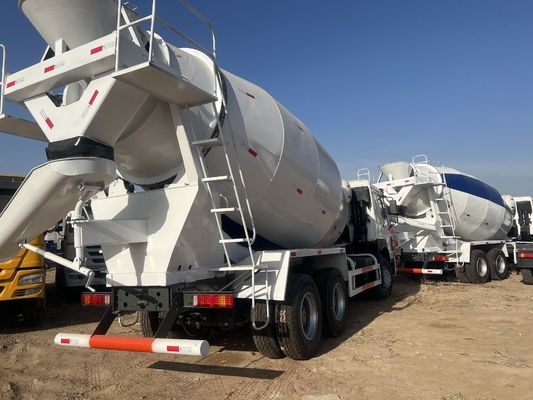 6x4 Drive Mode Self Loading Concrete Mixer Truck with Pump at Best 12.00r22.5 Tires
