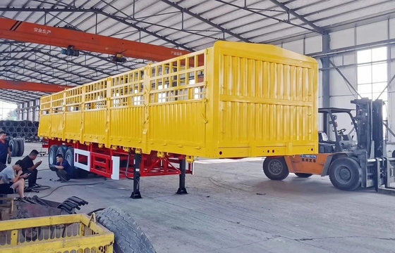 Van-type Cattle/Horse/Sheep Transport 3axles Semi Trailer with Pile and Fence Durable